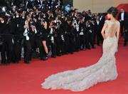 th_228142507_EvaLongoria05162912_65thAnnualCannesFilmFestivalOpeningCeremony33_122_103lo.jpg