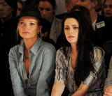http://img193.imagevenue.com/loc119/th_36732_Kristen_Stewart_and_Kate_Moss_Mulberry_Spring_Summer_Fashion_Show_during_Fashion_Week_in_London_September_18_2011_15_122_119lo.jpg