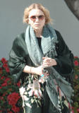 Mary Kate Olsen heads to her car after paying a visit to a medical center in Santa Monica