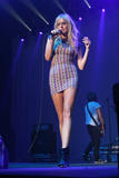 th_99516_Diana_Vickers_Radio_City_Concert_in_Liverpool_August_15_2010_08_122_36lo.jpg