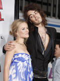 th_73871_Kristen_Bell_-_Forgetting_Sarah_Marshall_premiere_in_Hollywood_-_April_10_2008_029_122_427lo.jpg