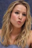 th_11217_kristen_bell_couples_retreat_press_conference_15_122_444lo.jpg