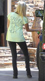 th_69389_Preppie_-_Ashley_Tisdale_leaving_her_mothers_house_in_Toluca_Lake_-_Jan._5_2010_251_122_456lo.jpg