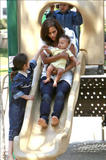 th_43380_A_Day_At_The_Park_With_Halle_Berry_2_Baby_68_122_493lo.jpeg