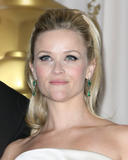 http://img193.imagevenue.com/loc551/th_66587_celebrity_paradise.com_TheElder_ReeseWitherspoon100_122_551lo.jpg