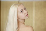 Leonie 436ngr9yid