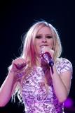 http://img193.imagevenue.com/loc142/th_63902_Celeb-City.org_-_Avril_Lavigne_at_her_he_Best_Damn_Tour_in_Chicago0008_122_142lo.jpg