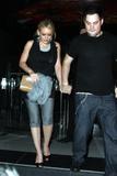 http://img193.imagevenue.com/loc515/th_97084_celeb-city.org_Hilary_Duff_restaurant_022_122_515lo.jpg