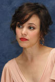 http://img193.imagevenue.com/loc540/th_21347_Celebutopia-Rachel_McAdams-Portraits_session_for_The_Lucky_Ones_press_conference-08_122_540lo.jpg