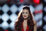 http://img193.imagevenue.com/loc66/th_442574403_DemiLovato01112012PeoplesChoiceAwards_Stage8_122_66lo.jpg